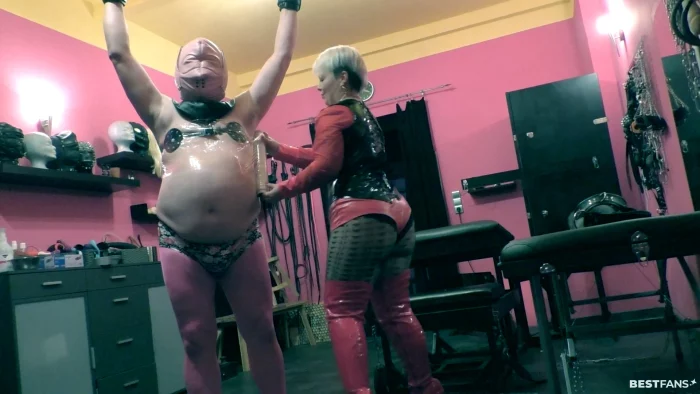 Hot Latex Mistress Wraps The Sub In Foil - DOMINA LADY SUSAN - MP4