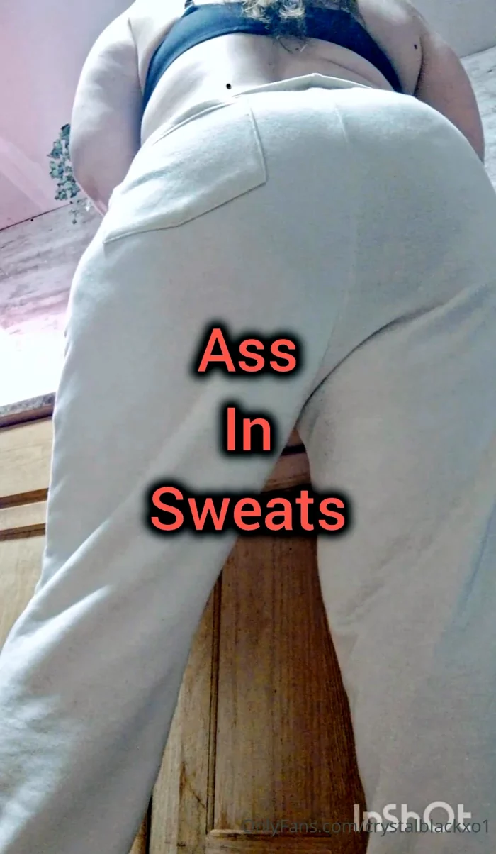 Ass In Sweats - CRYSTALBLACKXO1 / MOMMY KINK - MP4