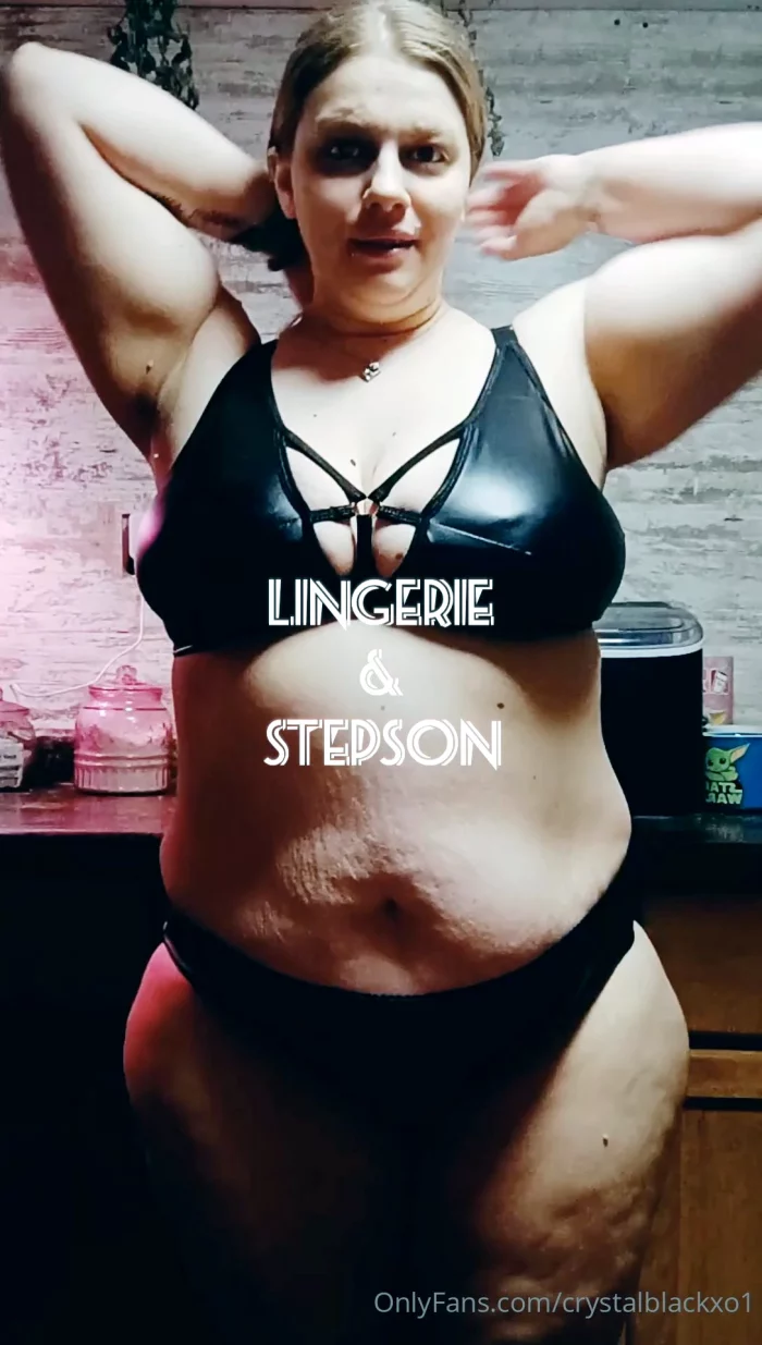 Lingerie & Stepson POV - CRYSTALBLACKXO1 / MOMMY KINK - MP4