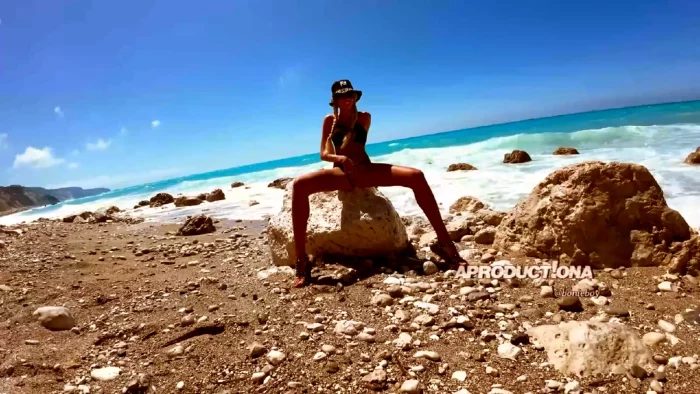 Two Milf Deep Throat And Pissing On The Beach - ATHENS-GIRLS / APRODUCTIONA - MP4