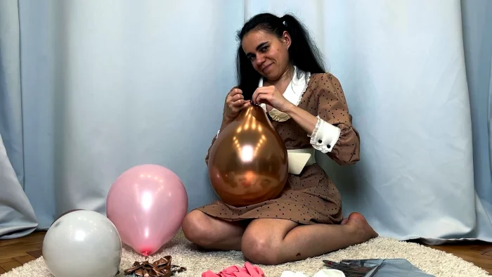 I Have Skipped School, I Will Blow Balloons - MOMMY HOUSE / DOMINA LEE / STEPMOMMY HOUSE - MP4