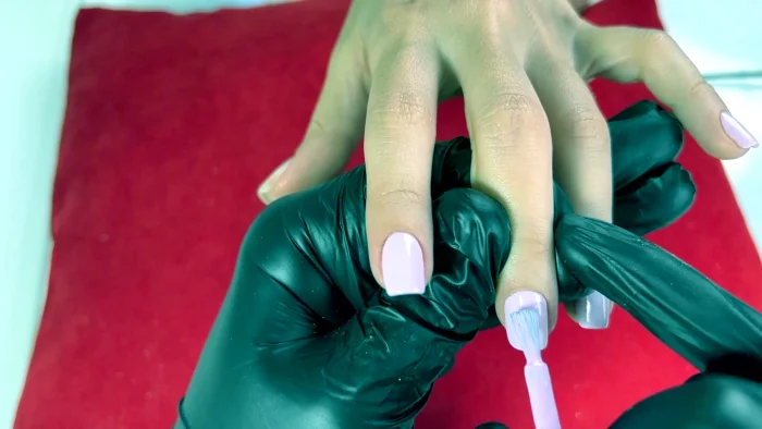 Slave In Latex Gloves Does Stepmommy Nail Polish Close Up - MOMMY HOUSE / DOMINA LEE / STEPMOMMY HOUSE - MP4