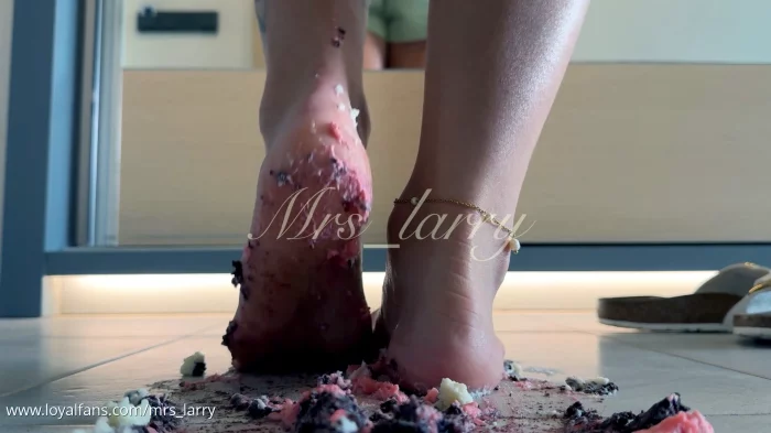 Licking Your Dessert From My Feet - MRSLARRY / MISTRESS LARRY - MP4