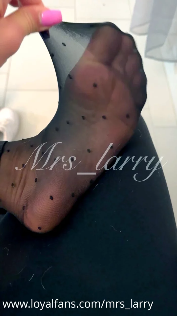 Socksupdate After Gym - MRSLARRY / MISTRESS LARRY - MP4