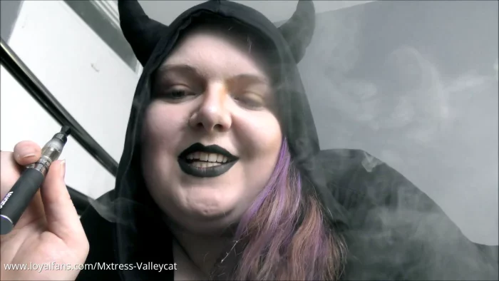 Destined To Breathe My Smoke - MXTRESS VALLEYCAT / MXVALLEYCAT - MP4