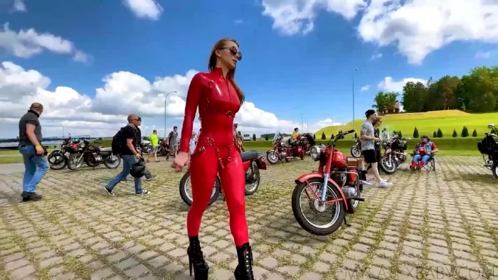 Olga Tarletskaya - Furor At The Motoshow In Latex - MY LATEX BABY - MP4