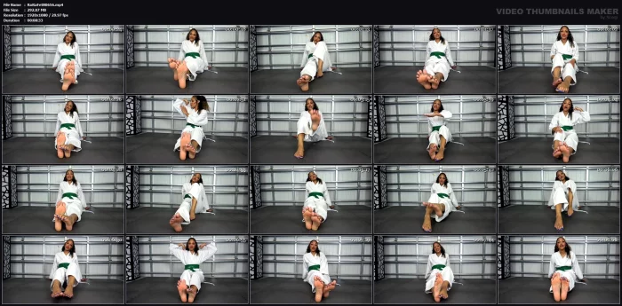 Honey's Karate JOI - ROXIE RAE FETISH / THE FOOT FANTASY - MP4