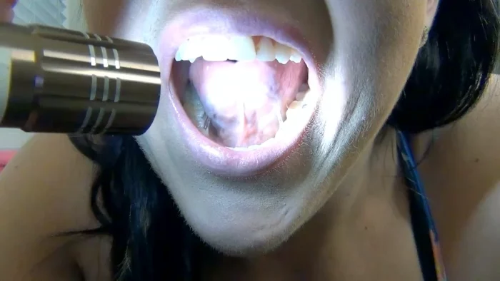 Nicole Marie Mouth Tour - ROXIE RAE FETISH / THE FOOT FANTASY - MP4