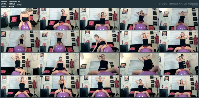 Roxie Rae Bouncing & Getting Off - ROXIE RAE FETISH / THE FOOT FANTASY - MP4