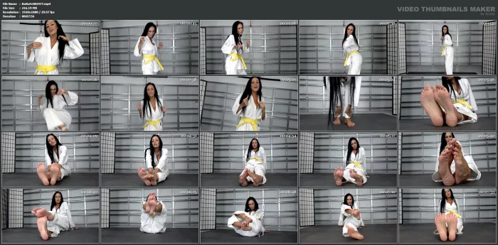 Willow Earns Her Orange Karate Belt - ROXIE RAE FETISH / THE FOOT FANTASY - MP4