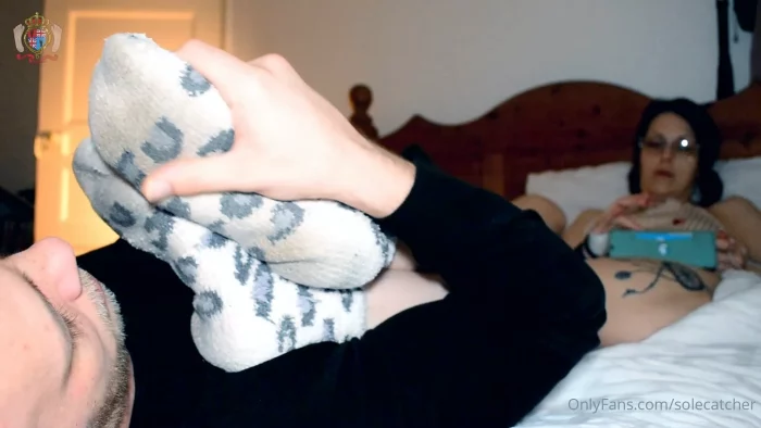 Edging To Smelly Fuzzy Socks And Sweaty Feet Challenge Failed Accidental Cum - SOLECATCHER / GREAT BRITISH FEET - MP4