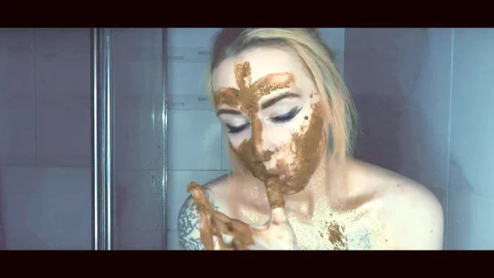 Scat In Lost Dark Bathroom - SWEET BETTY PARLOUR - MP4