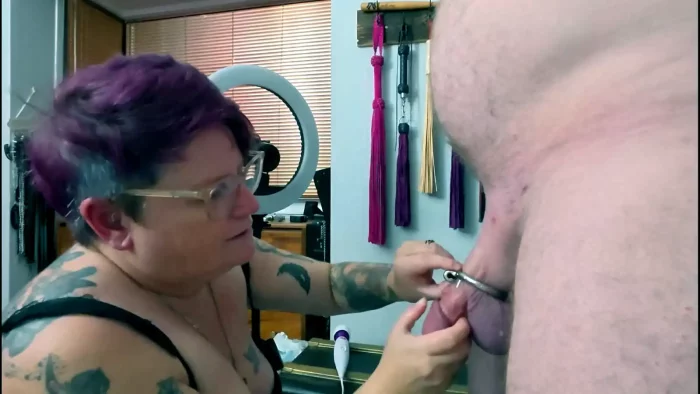 First Locktober Cleaning With Blowjob, Tease And Denial Teaser - THE IZARS - MISTRESS IZAR & LATEX BUBBLE - MP4