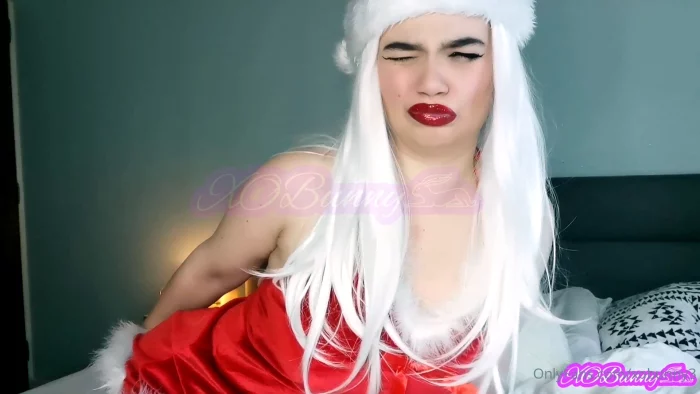 Day 4 Of Farty Xxxmas Mrs. Santa Farting In The Gift Boxes For The Naughty Boys - XO BUNNY / XOBUNNYXXX - MP4